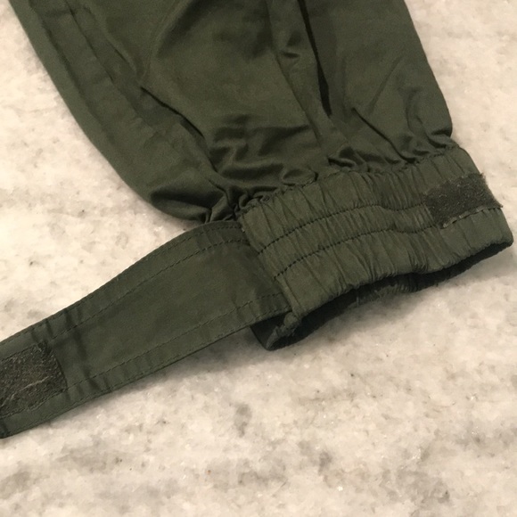 Urban Outfitters Balloon Pant Women's Size M Olive Green Wind Pants Oversized - Picture 7 of 10